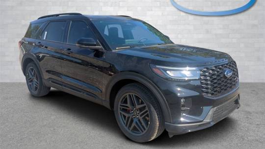 2025 Ford Explorer 400a standard package