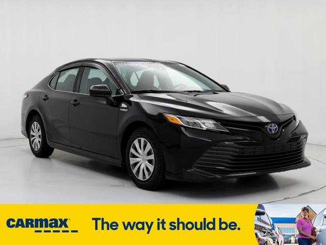 2019 toyota camry hybrid le