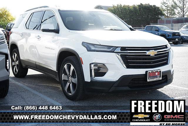 2022 chevrolet traverse lt leather