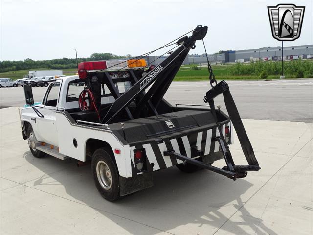 1981 chevrolet pickup truck base
