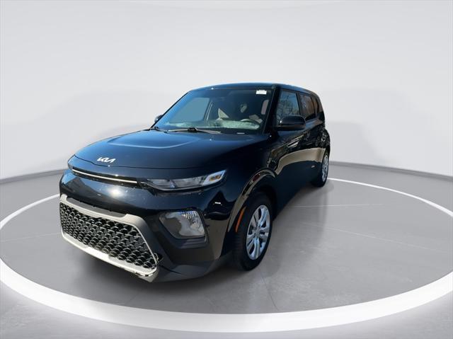 2022 kia soul lx