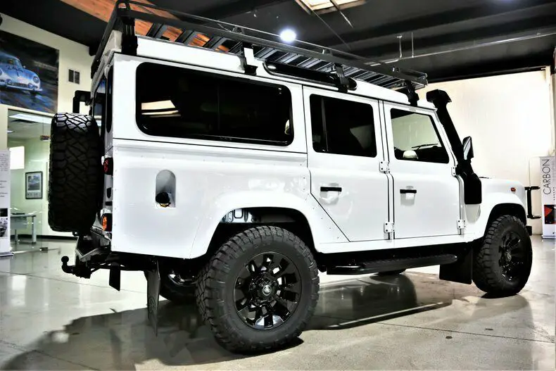 1992 land rover defender 110, corvette ls3 v8 engine, 6-spd auto, fully rebuilt!