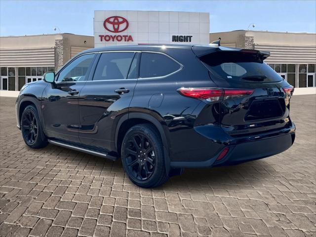 2022 toyota highlander le