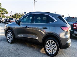2022 Ford Escape titanium