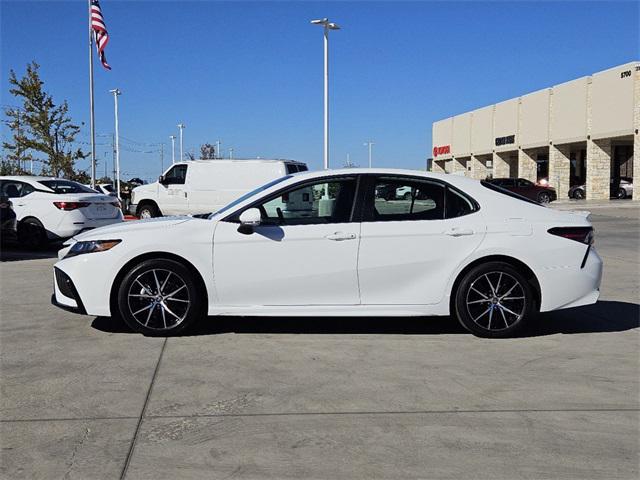 2024 toyota camry se