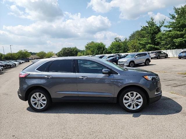 2022 ford edge titanium