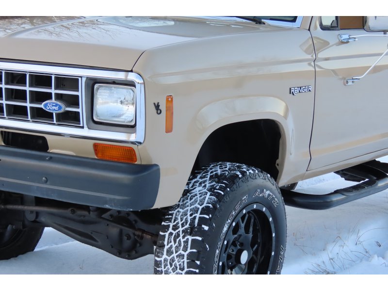 ford ranger 4 x 4 pickup