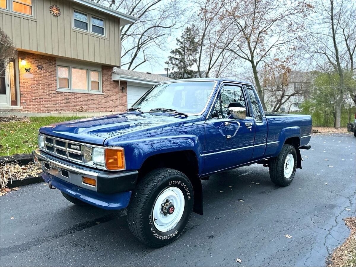 1986 toyota pickup pickup blue 4wd automatic xtracab rn67 dlx