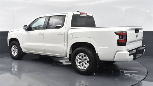 2024 Nissan Navara (Frontier) sv