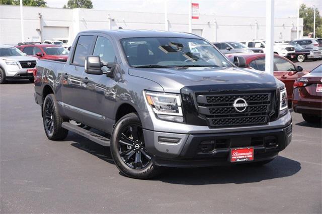 2024 nissan titan sv