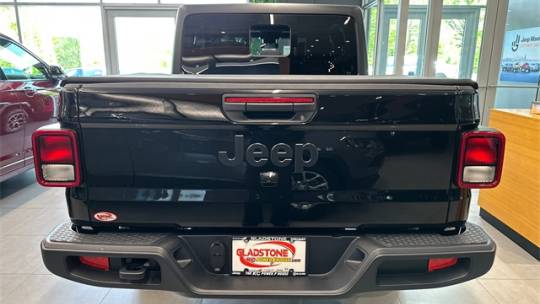 2024 Jeep Gladiator