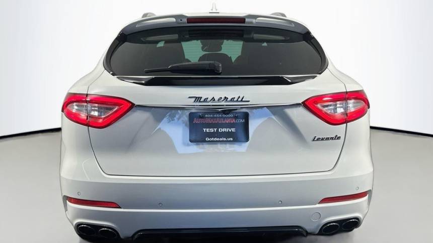 2017 maserati levante base