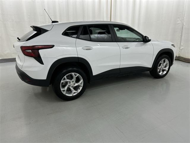 2024 chevrolet trax ls