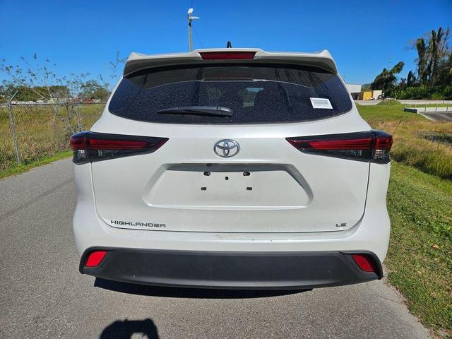 2024 toyota highlander le