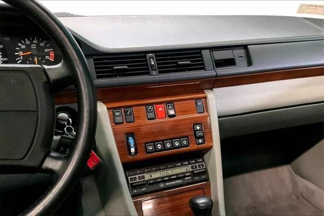 1990 mercedes-benz e-class 300 e