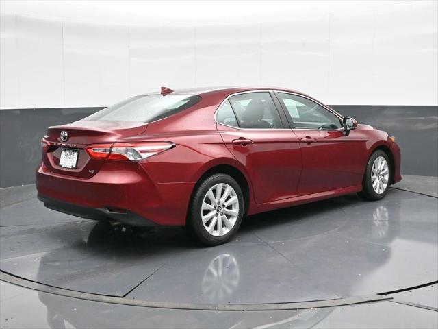 2020 toyota camry le