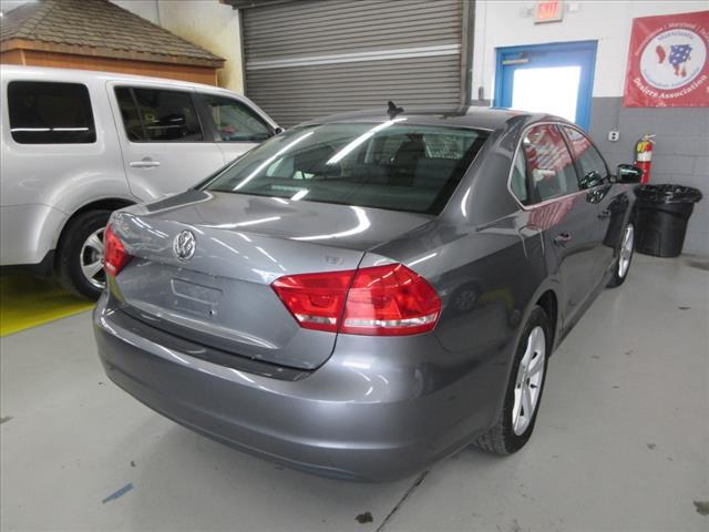 2015 volkswagen passat 1.8t limited edition