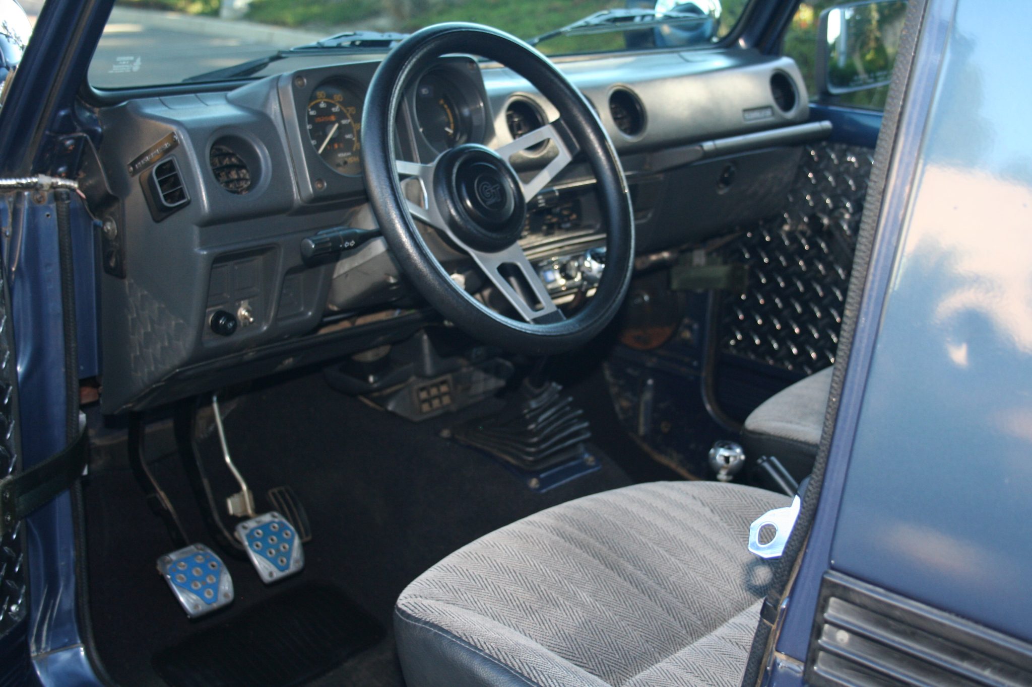 1987 suzuki samurai 4×4 5-speed