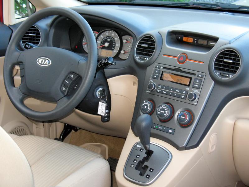 2007 Kia Rondo