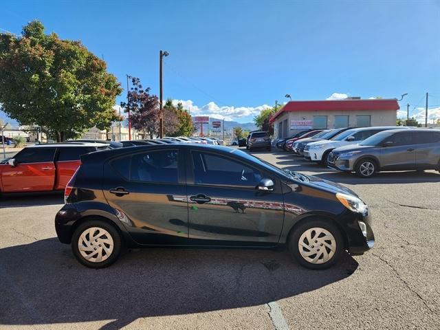2016 toyota prius c two