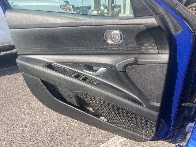 2022 hyundai elantra hev blue