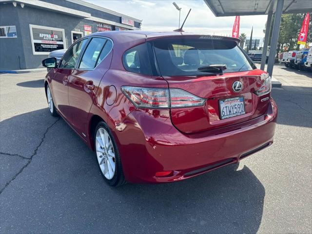 2011 lexus ct 200h premium