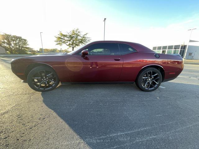 2020 dodge challenger sxt