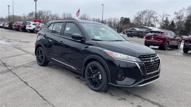 2023 nissan kicks sr