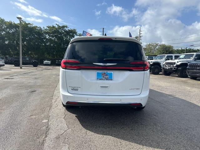 2024 chrysler pacifica limited
