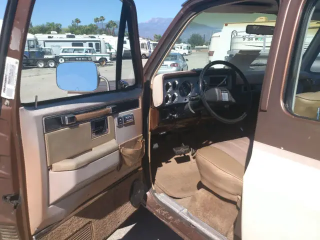 1981 chevrolet silverado suburban 3/4 ton 4x4