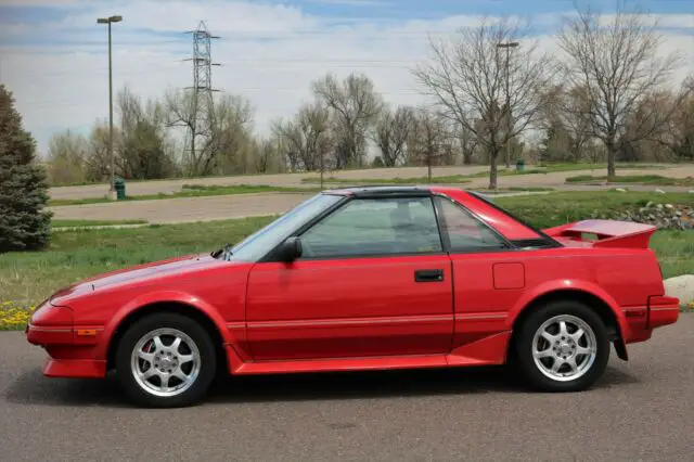 1987 toyota mr2 | t tops | factory body kit | 5 speed manual | 180,000 miles