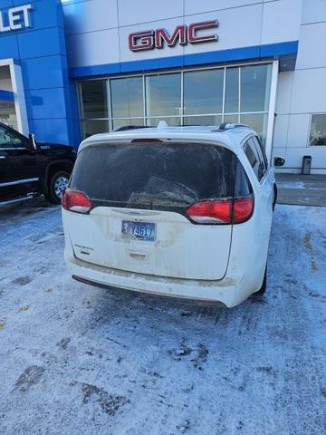 2018 chrysler pacifica touring-l