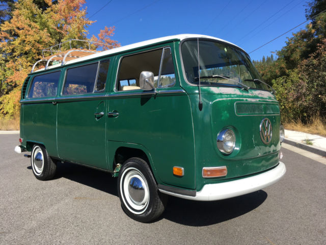 1970 deluxe, 7 seater ,original paint
