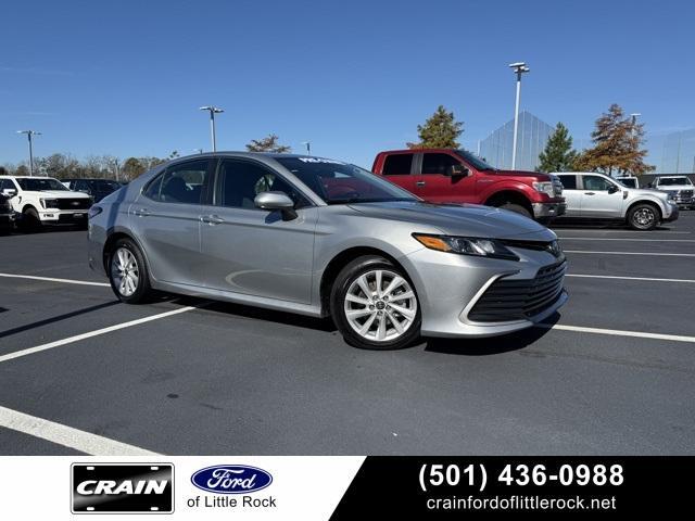 2023 toyota camry le