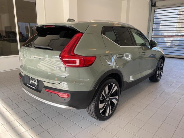 2025 volvo xc40 plus bright theme