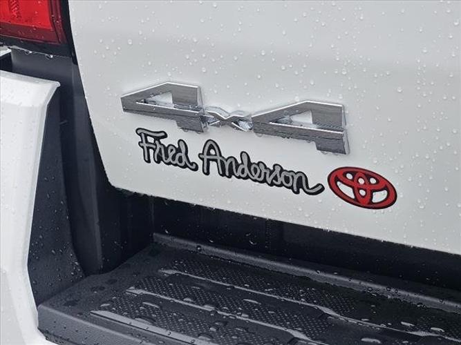 new 2024 toyota tacoma 4wd sr5