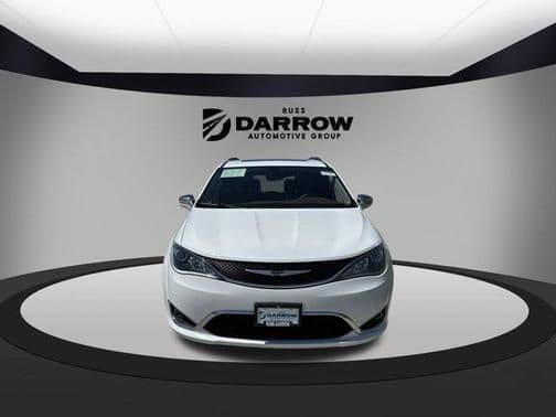 2017 chrysler pacifica limited in waukesha, wisconsin
