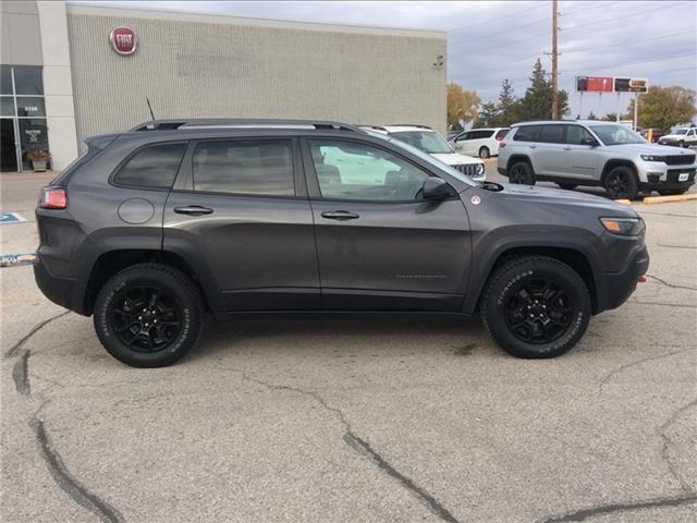 2019 jeep cherokee trailhawk