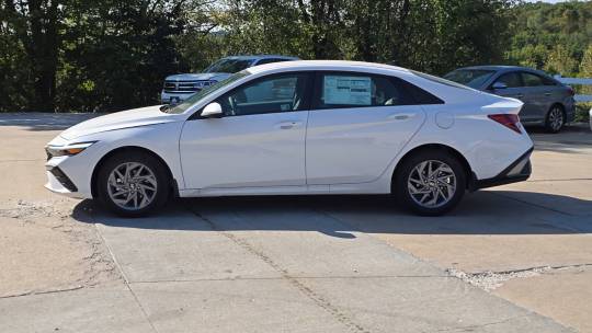 2024 Hyundai Elantra