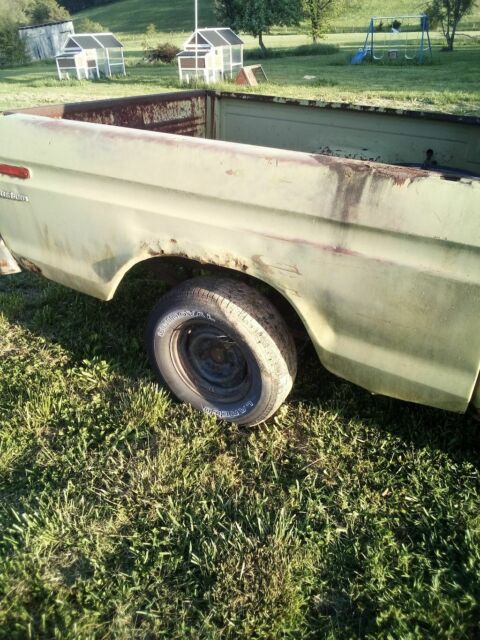 1975 ford f-150 super cab short bed truck