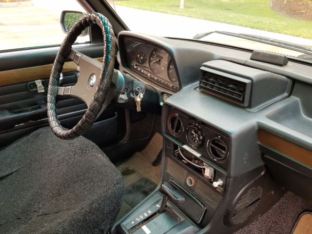 1979 bmw 528i, 144k mi, automatic, runs and drives great, don't miss!