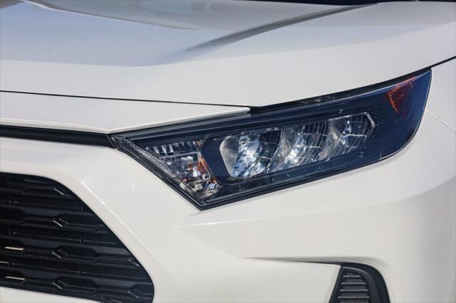 2020 toyota rav4 hybrid le