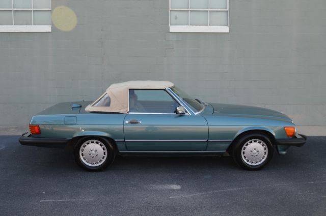 1986 mercedes benz 560sl 81k leather ac both tops excel cond priced to sell
