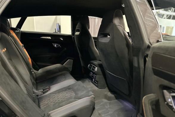 2023 lamborghini urus performante