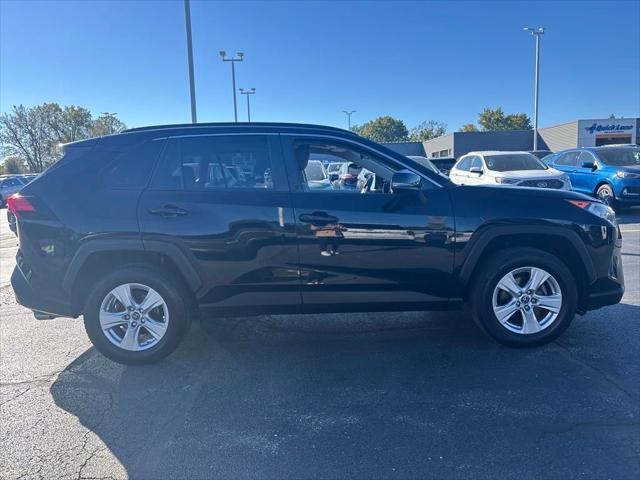 2019 toyota rav4 xle