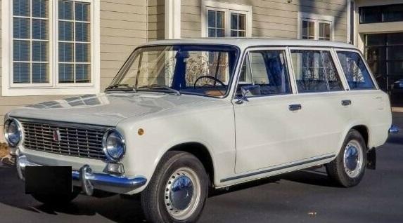 1978 lada vaz 2102 1200 combi white 17231 miles