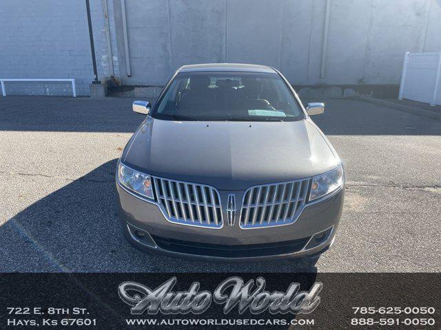 2011 lincoln mkz base