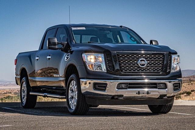 2019 nissan titan xd sv