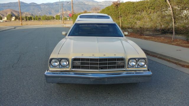 retro style clean solid v8 california ranchero! like el camino!