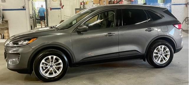2021 ford escape se